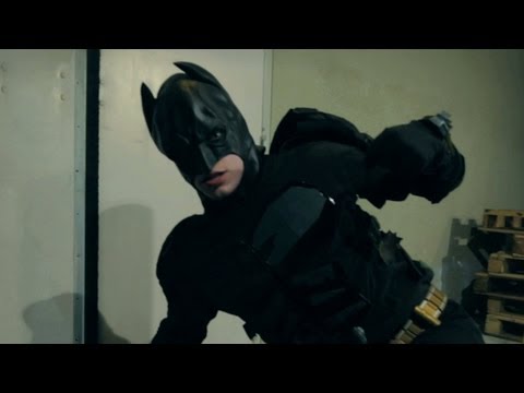 FinalCutKing - Tweet! http://bit.ly/batman-insta Batman gets instagrammed by all his fans. Fighting crime is difficult, but dealing with all of his fans is even harder! Wor...