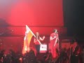 The White Stripes - waiving the Manitoba flag The White Stripes - waiving the Manitoba flag