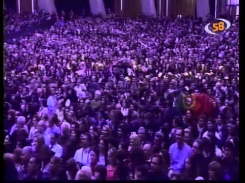 A Roma il Papa benedice il popolo Montecalvese