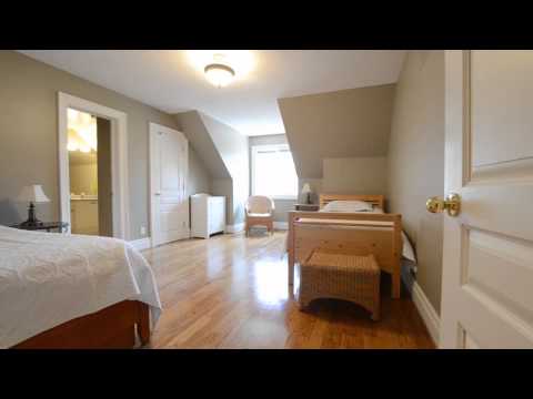 213 Kenollie Avenue, Mississauga