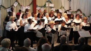 On chante Noël à l'église Sainte-Anne d'Agadir, du Divin enfant à Petit papa Noël