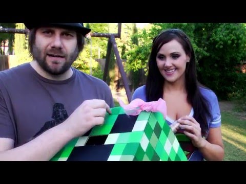 Creeper Head Tutorial - How to Make A Minecraft Creeper Costume