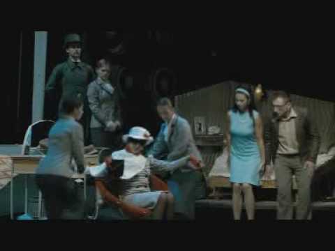 dobře placená procházka - FILM MILOŠE FORMANA PODLE SLAVNÉHO DIVADELNÍHO PŘEDSTAVENÍ JIŘÍHO ŠLITRA A JIŘÍHO SUCHÉHO. V kinech od 9.7.2009.