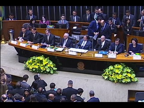 Os 30 anos da Constituição são celebrados por autoridades em sessão solene