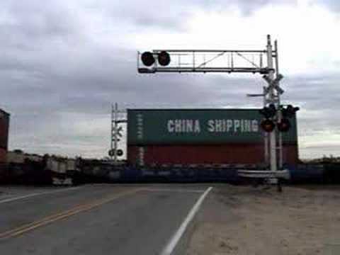 BNSF 5438 & BNSF ???? through West ...