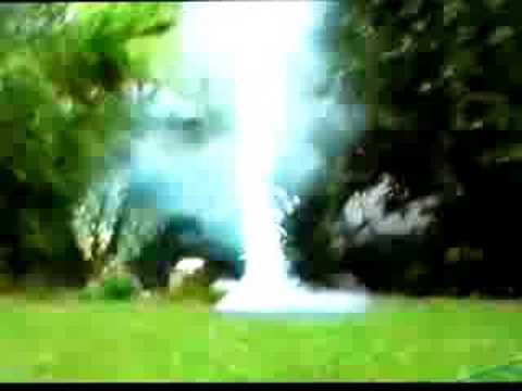 Danger Sprengung im Wasser Vogelbecken