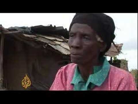 30 March 2008 – Displaced Zimbabweans await new homes – O LUME NEBUNĂ