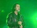 Ricardo Arjona DESNUDA en vivo