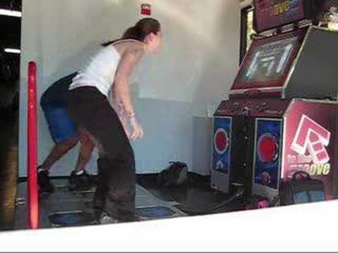 Ayame and MaxX PARANOiA play HOPSCOTCH, ITG couples chart