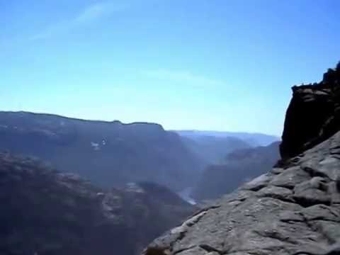 Vistas desde la Roca del Púlpito, turismo extremo en Noruega 0 Vistas desde la Roca del Púlpito, turismo extremo en Noruega