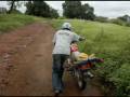 videos de Audio slideshow: A remote health clinic is rehabilitated