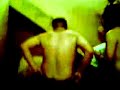 en este video van a ver a una se�ora ya cuarentona con un trio de chicos ya pasados de copas, aqui se demuestra qe tambien las menopausicas tienen su corazoncito