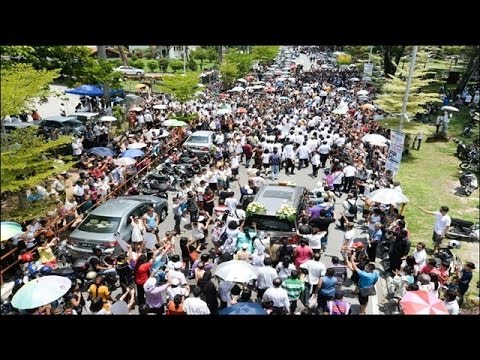 1:30pm: Traffic jams as Karpal's cortege bid its final farewell