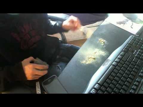 how to collect kief from stems