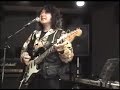 作詞作曲編曲実演：ALL TO A MASH 水色の東の空に 浮かぶ満月の向こうで真っ赤に染まる太陽が 西へと沈む頃俺は希望の星を見つめ 明日の成功を夢見る魔法にかけられた心に 疑いの影はない 昇る 満月が 時の訪れを知らせる つかめ！ 太陽が 連れて来る一番星を！ サクセス！ 夢を見よ！ いつまでも少年の心で！ サクセス！ 突き進め！ 紫の空に誓え！ 星々が瞬く様に いくつもの夢がうまれて無限の夜空に向かって 翼広げる頃俺は誓いの歌を唄い 夜明けの暁をいざなう目覚めよ夢遊の子供達 戦いの朝が来る 昇る 太陽が 夢の幕切れを知らせる つかめ！ 満月が 消え行く青空の虹を！ サクセス！ 夢のまま！ 終わらすな 全てをかけても！ サクセス！ 突き進め！ 紫の空に誓え！ 昇る 満月が 時の訪れを知らせる つかめ！ 太陽が 連れて来る一番星を！ サクセス！ 夢を見よ！ いつまでも少年の心で！ サクセス！ 突き進め！ 紫の空に誓え！ サクセス！ 夢のまま！ 終わらすな 全てをかけても！ サクセス！ 突き進め！ 紫の空に誓え！ -------------------------------------------------------------------------------- 映像説明： この作品は、2005年12月の夕方、 何とも不思議な水色をした東の空に、 絵に描いた様な白い大きな満月が浮かんでいて、 西の空には沈もうとする真っ赤な太陽が、 満月と同じ大きさで浮かんでいるという神秘的な光景を、 横浜の桜木町辺りの路上で目撃して、 それと同時に歌詞とメロディが同時に浮かんで、 一番が生れたものです。＾＾ それからほぼ一年間いじらずに置いておいたんですが、 2006/12/30 に、二番の歌詞を完成させたのをきっかけに、 2007/1/4 に、ほとんど最初に浮かんだイメージ通りのカラオケを作り、 その翌日から歌のキーを確認しながら毎日の様にリハーサルして <b>...</b>