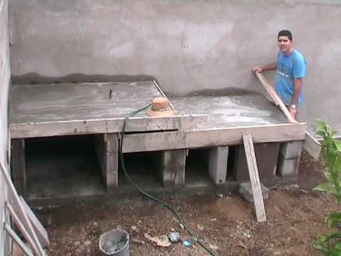 horno - En este vídeo tutorial junto con la otra parte he querido explicar los paso a paso de la construcción de un horno de leña. Dejar claro que no soy albañil, es...