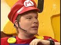 GIGA Games: Felix frisst wiedermal Banane mit Schale