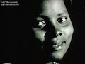 nelson mandela pol�tico sudafricano (umtata, transkei, 1918 - ). renunciando a su derecho hereditario a ser jefe de una tribu xosa, nelson mandela se hizo ab...