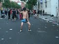 notting hill carnival 2008 DRUNK GUY dancing
