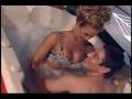 Niurka se mete a la tina con el Travieso