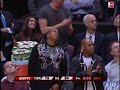 Jason Kidd with a reverse-no-look pass for a Carter jam! Jason Kidd with a reverse-no-look pass for a Carter jam!