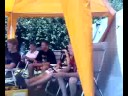 Feestfoto waarschuwing:Muziek moet hard en hardstyle zijn