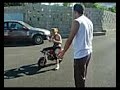 yanira carlos y santy con la minimoto