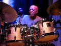 roy haynes quartet, geen chimneys, live in paris, duc des lombards. 25/11/2008.
complete. i was sitting in front of the drums. 
this theme from thelonious monk is one of my favorites. it's amazing to think that roy played with monk. 


i was sitting next to roy haynes for the second set of this evening with his quartet at the duc des lombards. here are some extracts: you can really what he's playing... 
roy is 84 and is one of the best jazz drummers of all time. he played with miles davis, john coltrane, thelonious monk, charlie parker, roland kirk, art pepper, stan getz, sarah vaughan, chick corea, pat metheny, kenny barron, louis armstrong, billie holiday, bud powell,michel petrucciani, danilo perrez,jack dejohnette, etc. as a natural drummer, nobody plays like him and nobody is able to. 
hese concert was as usual awsome: what a swing ! what a joy ! and the young musicians playing with him, jaleel shaw (sax), martin bejerano(piano), david wong (bass) are really great in particular the pianist.

don't hesitate and go to see him live ! and the duc des lombards is a really nice and cool jazz club in paris.


j'�tais assis juste � c�t� de roy haynes pour ce second set au duc des lombards. voici quelques extraits, vous povez vraiment le voir jouer.
roy a 84 ans et c'est un des plus grands batteurs et musiciens de l'histoire du jazz. il anotamment jou� avec toutes les personnes cit�es plus haut. 
c'est un batteur naturel, il n'a pas suivi de cours et personne ne sait et ne peut jouer comme lui. ce concert �tait comme d'habitude formidable, quel swing ! quel joie de jouer ! 3 heures de concert ! les jeunes musiciens de son quartet �taient aussi tr�s bons, en particulier le pianist.
n'h�sitez pas � aller le voir en concert. et le duc des lombards est un des meilleurs clubs de jazz de paris.