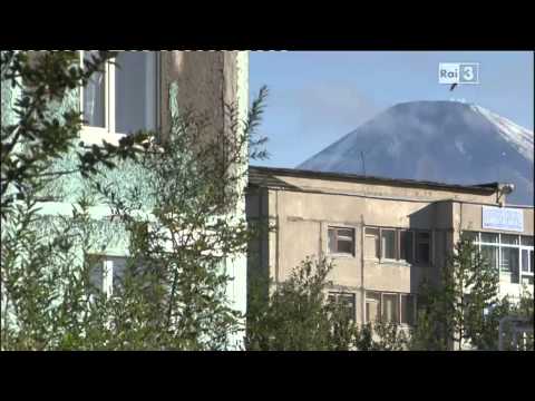 montagne - Puntata del 20/04 dell'edizione 2013 di Ulisse, condotta da Alberto Angela. Da sempre gli esseri umani convivono con i vulcani. Nel corso della storia le mon...