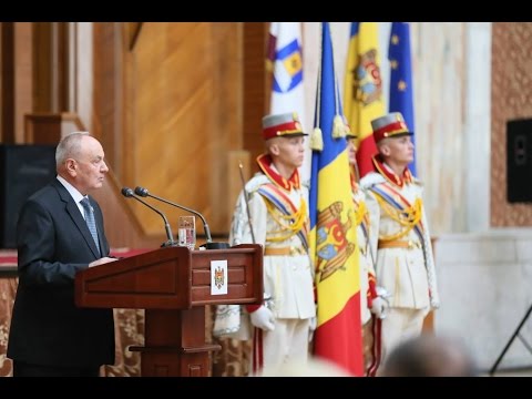 Moldovan president attends Constitution Day solemnity  