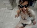 bataille de mousse � raser et yaourts