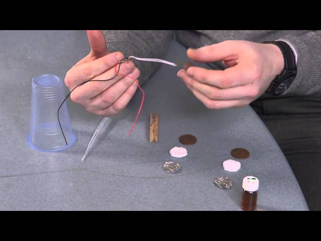 Making a voltaic cell