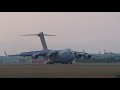 クルーを乗せたC-17グローブマスターです。迫力あります。