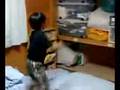 小学生が・・ 壁バク宙!?