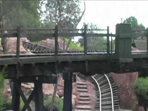 how to fastpass at disneyland