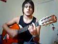 Helbert tocando Mariana