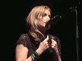 the beautiful heidi talbot, boo hewerdine and tola custy performing the song 