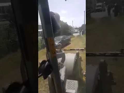 Rolnik i jego konkretna kara za parkowanie auta na jego polu