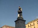 Il giorno del rifiuto: Dante con la munnezza