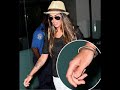 Megan Fox's thumb in Motorola Super Bowl Commercial causes buzz