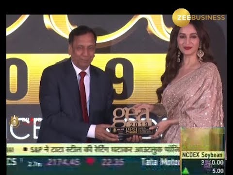 Goyal Laser Centre won GEA 2019 Award for Best Laser Centre in North India