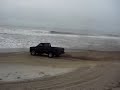 Santyago acelerando a Silverado na praia