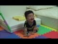 Click here to watch this video ボール遊びで笑う(0歳7ヶ月)