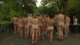Naked runners streak through London zoo