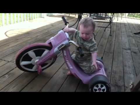 Big Wheel vs Bus - Jasper.
