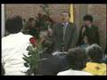 El Presidente Alvaro Uribe cercano a la gente