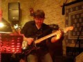 alain ort�ga, ses musiciens et le public de la case � palabres.
http://www.lacaseapalabres.fr/ 
http://alain.ortega.free.fr/
http://www.visitsalondeprovence.com/