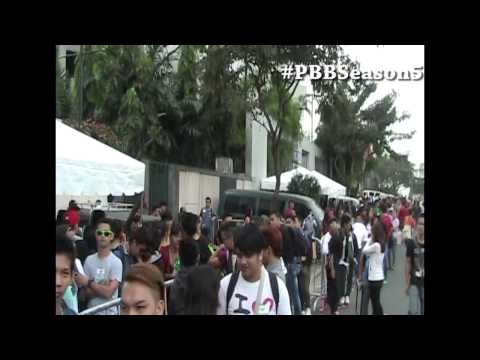 Aspiring Housemates dinagsa ang Pinoy Big Brother Season 5 Manila Audition