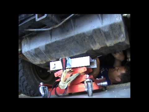 Jeep CJ7Gas Tank removal and Install