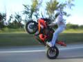 Suzuki GSXR Gixxer 1000 - stand up wheelie on highway